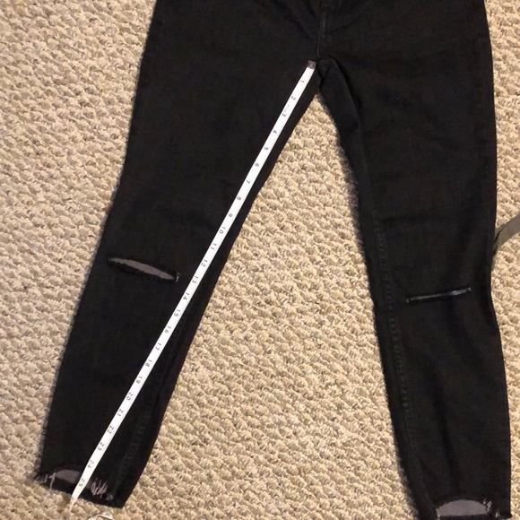 Free People | Black Ripped Knee Jean Sz 26 - Picture 10 of 10